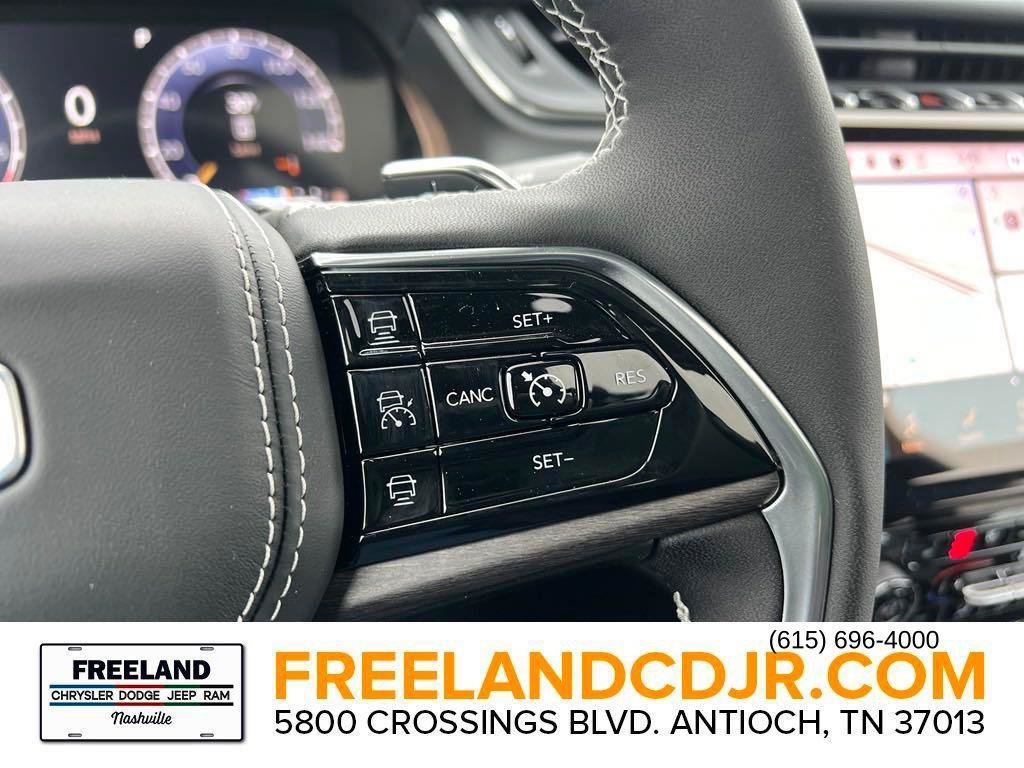 Used 2024 Jeep Grand Cherokee Overland w/ Luxury Tech Group IV AWD/4WD image 11