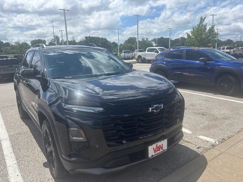 Used 2026 Chevrolet Equinox LT w/ Convenience Package II AWD/4WD image 5