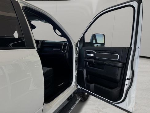 Used 2024 RAM 2500 Big Horn AWD/4WD image 26