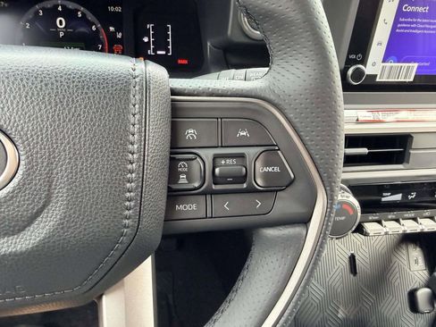 New 2026 Toyota 4Runner SR5 image 7