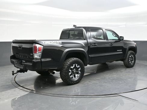 Used 2020 Toyota Tacoma TRD Off-Road w/ Technology Package AWD/4WD image 7