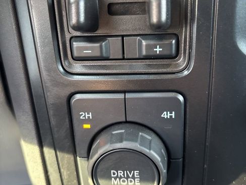 Used 2025 Ford F250 XLT image 22