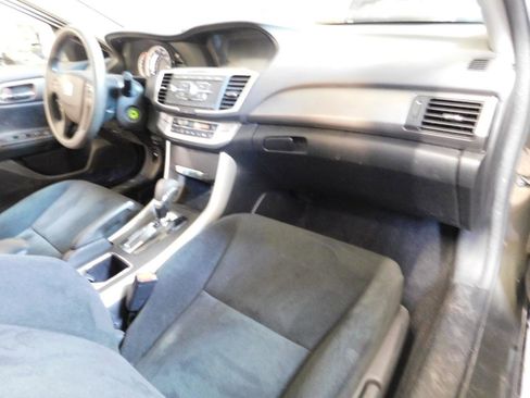 Used 2013 Honda Accord LX image 11