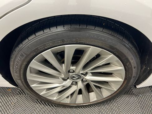 Used 2022 Lexus ES 350 Ultra Luxury image 39