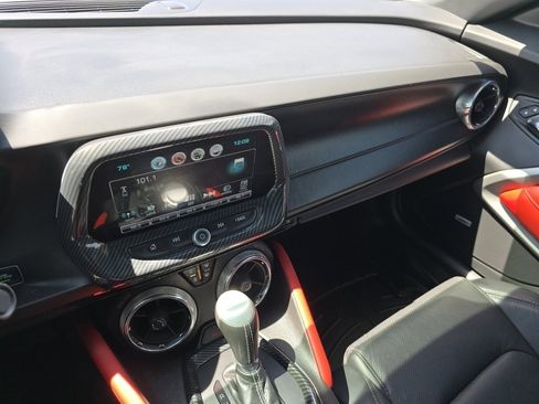 Used 2018 Chevrolet Camaro LT w/ RS Package image 32
