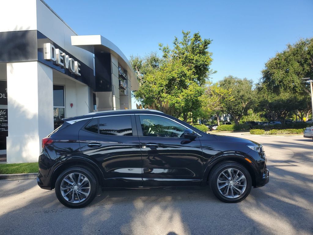 Used 2023 Buick Encore GX Select w/ Sport Touring Package FWD image 6