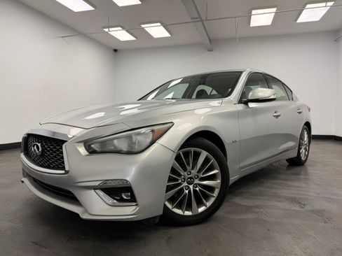Used 2019 INFINITI Q50 Luxe w/ Essential Package (3.0T Luxe) AWD/4WD image 2