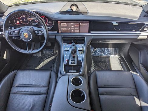 Used 2021 Porsche Panamera image 6