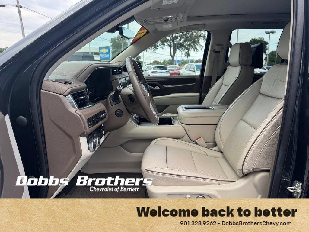 Used 2021 GMC Yukon Denali w/ Denali Ultimate Package AWD/4WD image 12