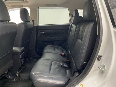 Used 2018 Mitsubishi Outlander GT image 15