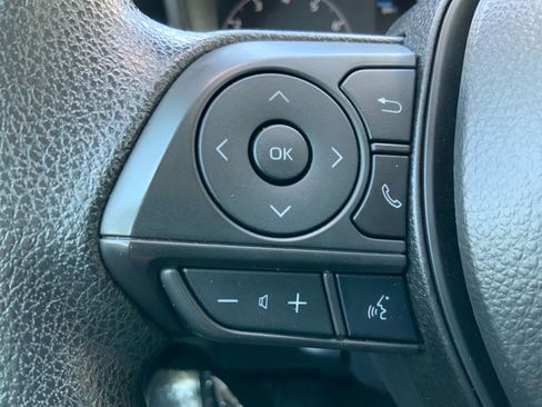 Used 2025 Toyota Corolla LE FWD image 23