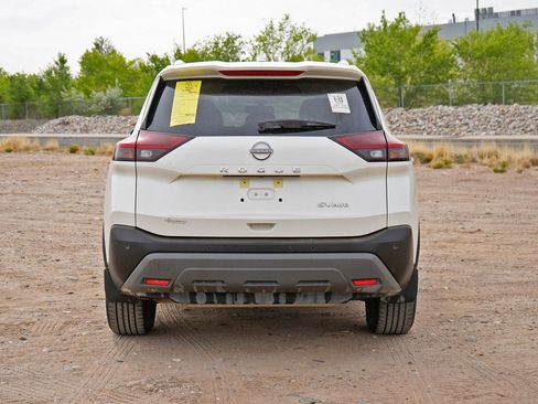 Used 2023 Nissan Rogue SV w/ SV Premium B Package image 5