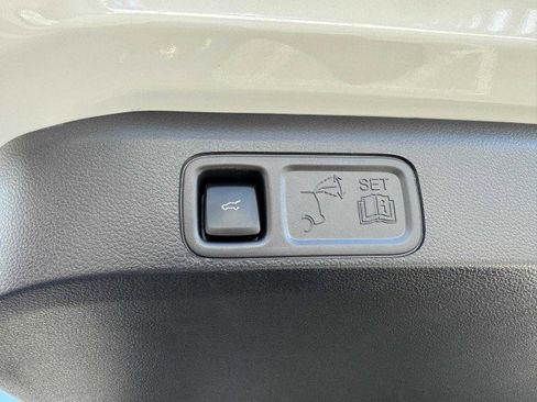 Used 2024 Ford Expedition Platinum image 61