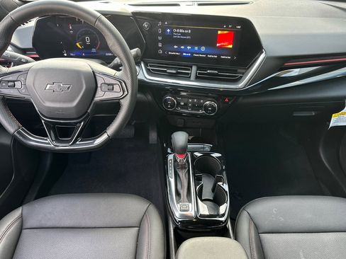 Used 2025 Chevrolet Trax RS w/ Driver Confidence Package image 16