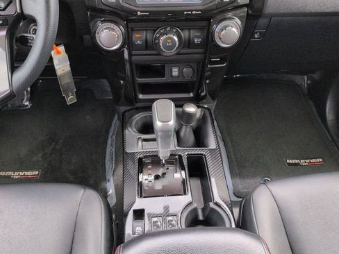 Used 2019 Toyota 4Runner TRD Off-Road Premium AWD/4WD image 22