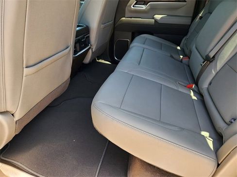 New 2026 GMC Sierra 1500 SLT image 19