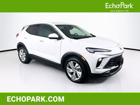 Used 2025 Buick Encore GX Preferred FWD image 1