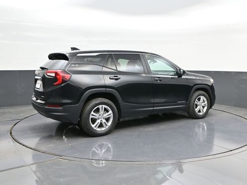 Used 2024 GMC Terrain SLE image 15