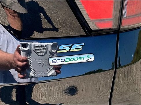 Used 2018 Ford Escape SE FWD image 8