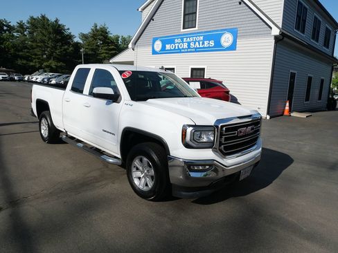Used 2018 GMC Sierra 1500 SLE w/ SLE Value Package AWD/4WD image 2