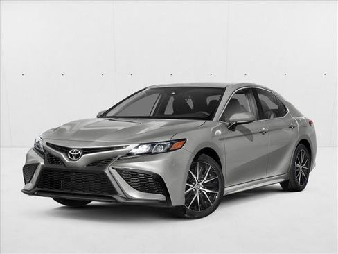 Used 2022 Toyota Camry SE image 1