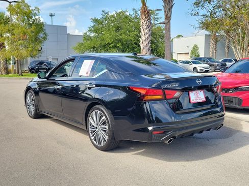 Used 2024 Nissan Altima 2.5 SL FWD image 7