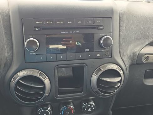 Used 2018 Jeep Wrangler Sport AWD/4WD image 20