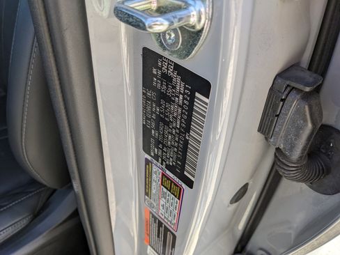 Used 2023 Kia Sorento SX image 39