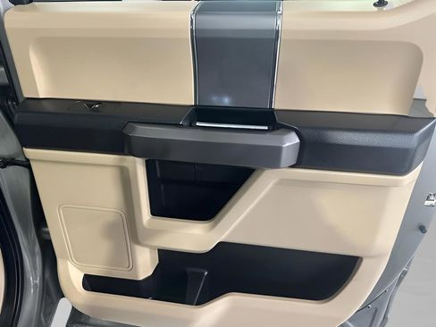 Used 2019 Ford F150 XLT w/ Equipment Group 302A Luxury AWD/4WD image 16