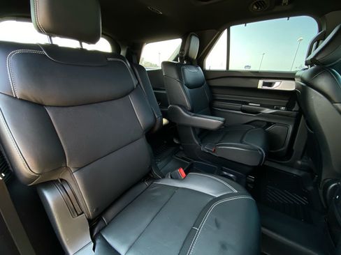 Used 2020 Ford Explorer ST w/ ST Street Pack AWD/4WD image 18