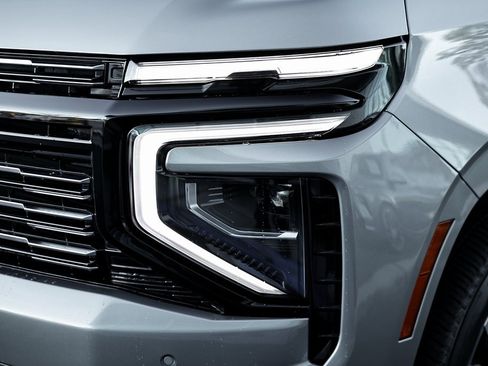 Used 2025 Chevrolet Tahoe High Country image 12