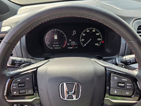 Used 2025 Honda Odyssey Sport-L image 24