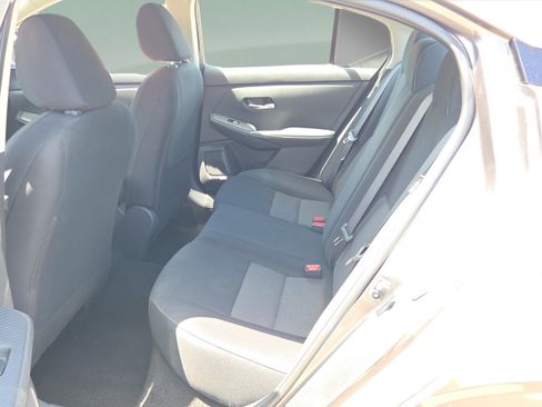 Used 2023 Nissan Sentra SV FWD image 9