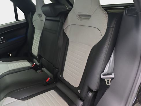 Used 2024 Land Rover Range Rover Sport image 14