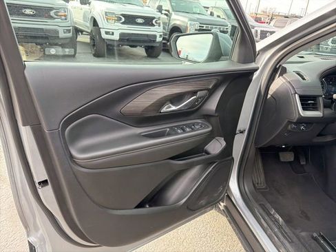 Used 2024 GMC Terrain SLE image 18