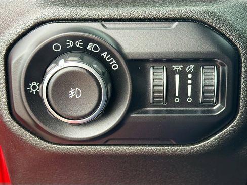 Used 2019 Jeep Wrangler Unlimited Sport AWD/4WD image 17
