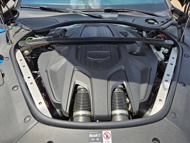 Used 2025 Porsche Panamera image 24