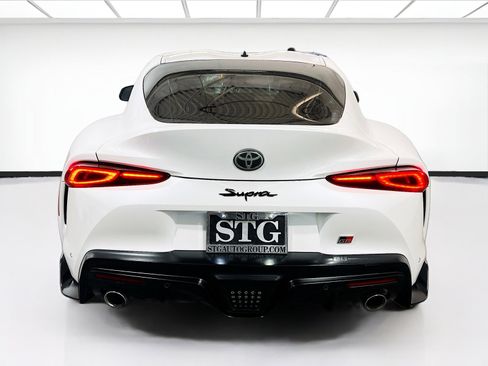 Used 2021 Toyota Supra w/ Safety & Technology Package RWD image 5