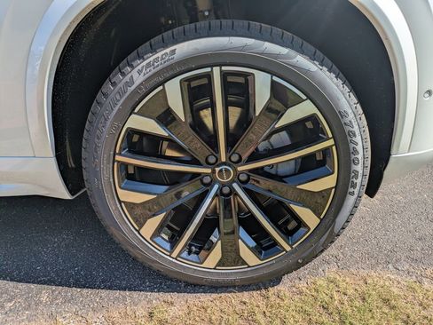 New 2026 Volvo XC90 B5 Core AWD/4WD image 11