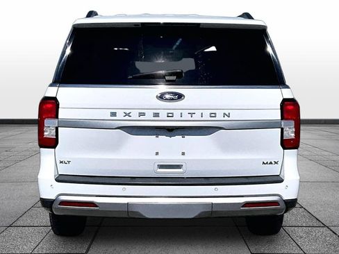 Used 2024 Ford Expedition Max XLT AWD/4WD image 4