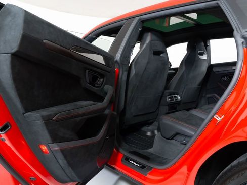 Used 2024 Lamborghini Urus Performante image 31