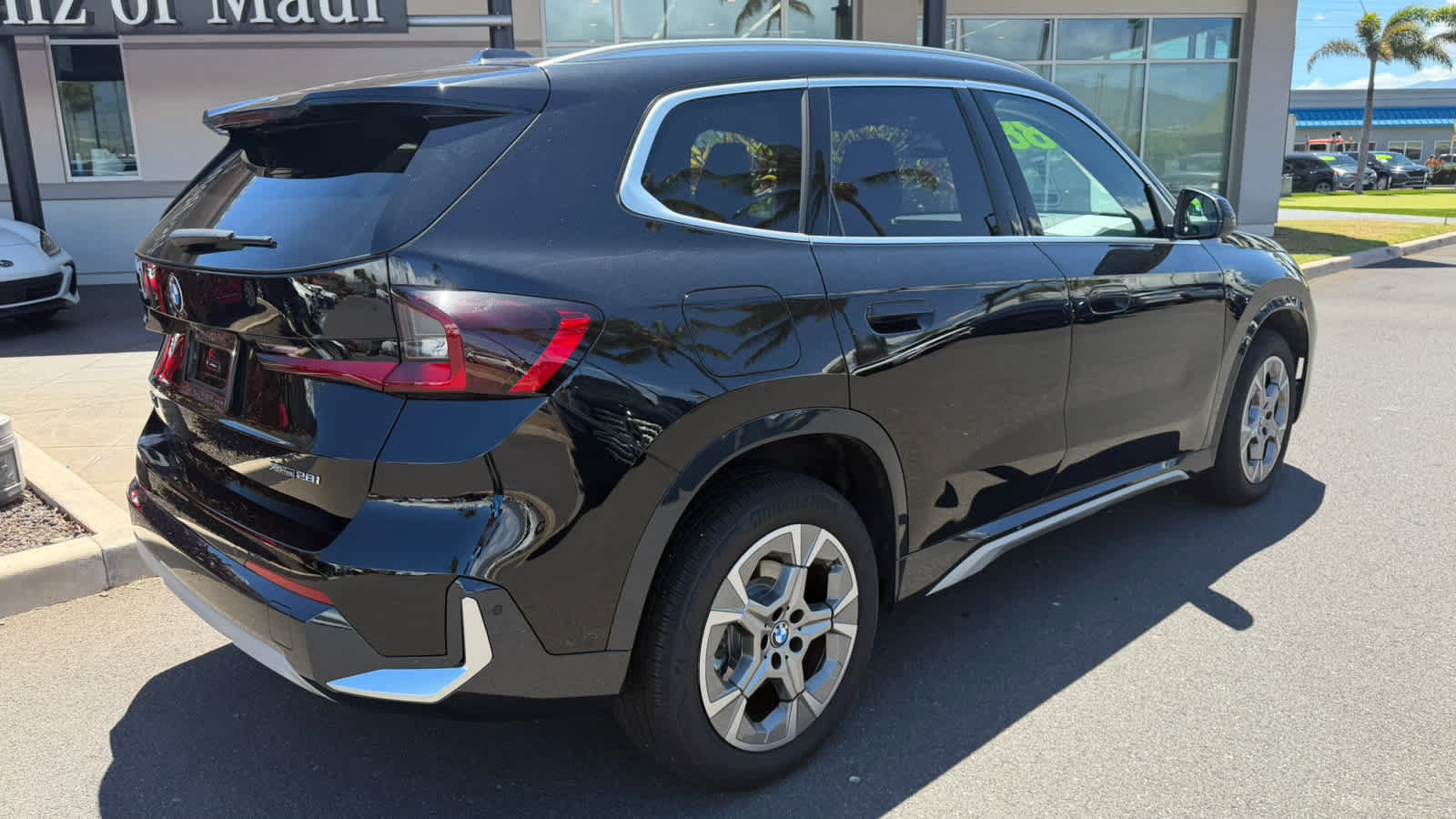 Used 2025 BMW X1 xDrive28i w/ Convenience Package AWD/4WD image 3