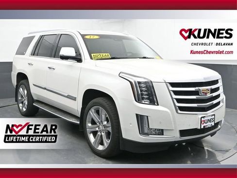 Used 2017 Cadillac Escalade Luxury AWD/4WD image 1