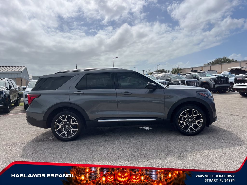 Used 2025 Ford Explorer Platinum w/ Ultimate Package AWD/4WD image 8