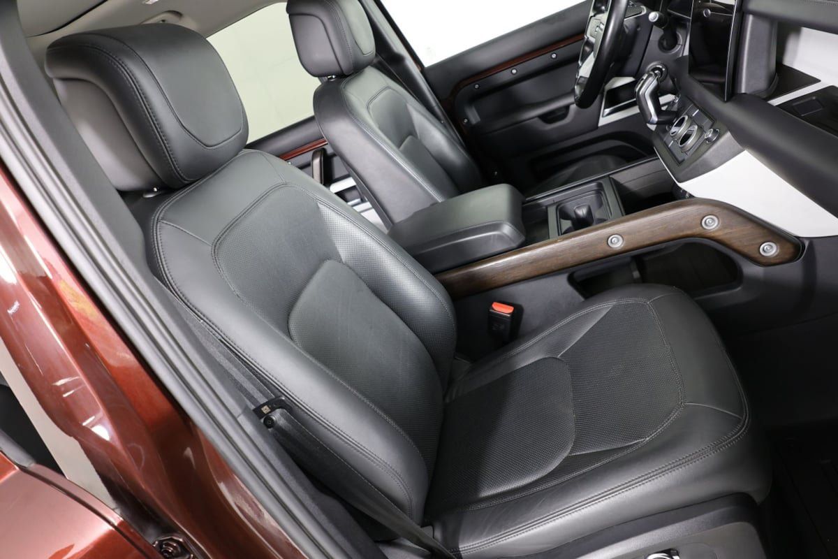 Used 2023 Land Rover Defender 130 First Edition AWD/4WD image 33