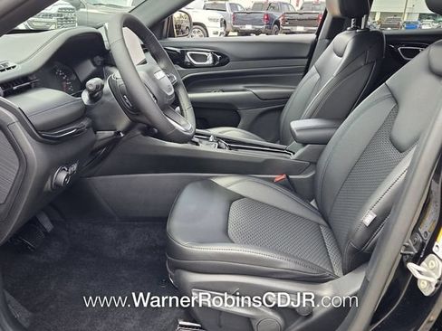 New 2026 Jeep Compass Latitude AWD/4WD image 5