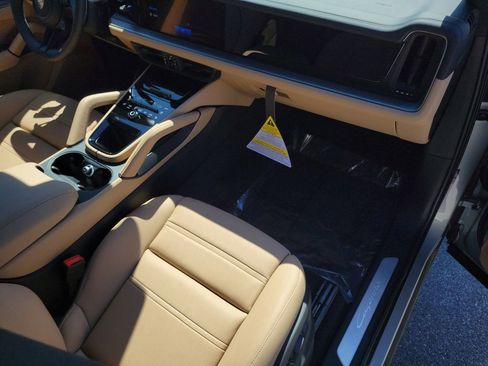 New 2026 Porsche Cayenne AWD/4WD image 19