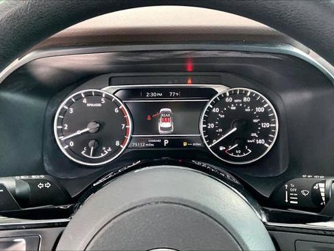 Certified 2023 Nissan Rogue SV FWD image 25