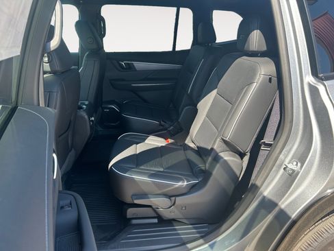 New 2026 Buick Enclave Sport Touring w/ Power Package image 24