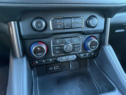 Used 2024 Chevrolet Tahoe High Country w/ Advanced Technology Package image 20